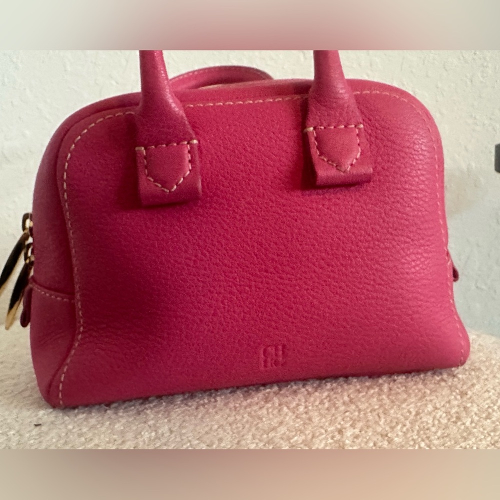 CH BLASÓN XS | MINI CROSSBODY BAG